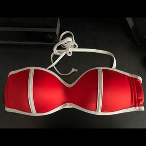 Kendall and Kylie bathing suit